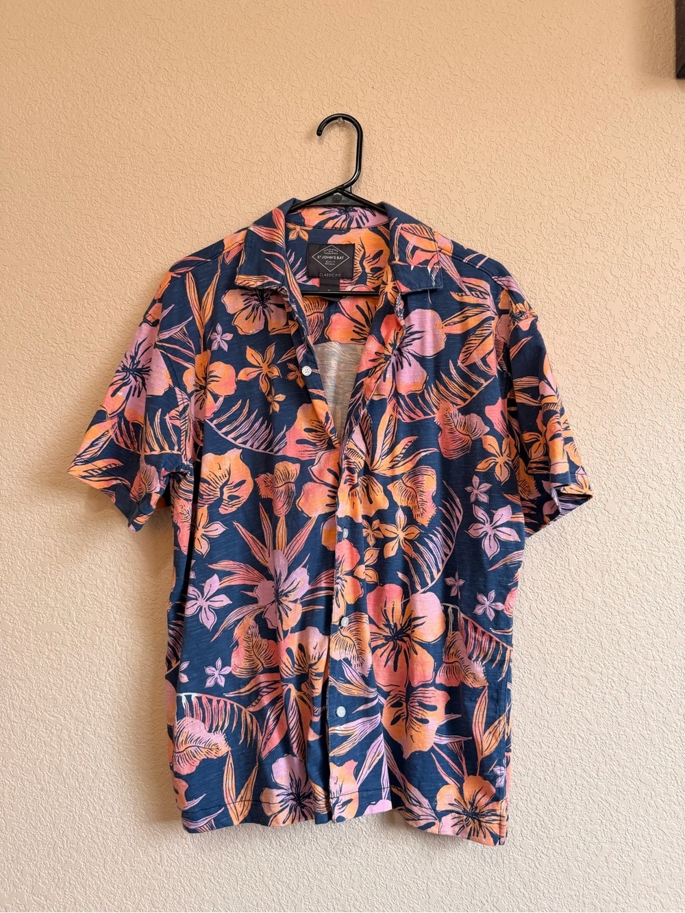 St John’s Bay Women’s Hawaiian Floral Short Sleeve Button Up 100% cotton